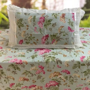 pink_on_green_lace_bedsheet