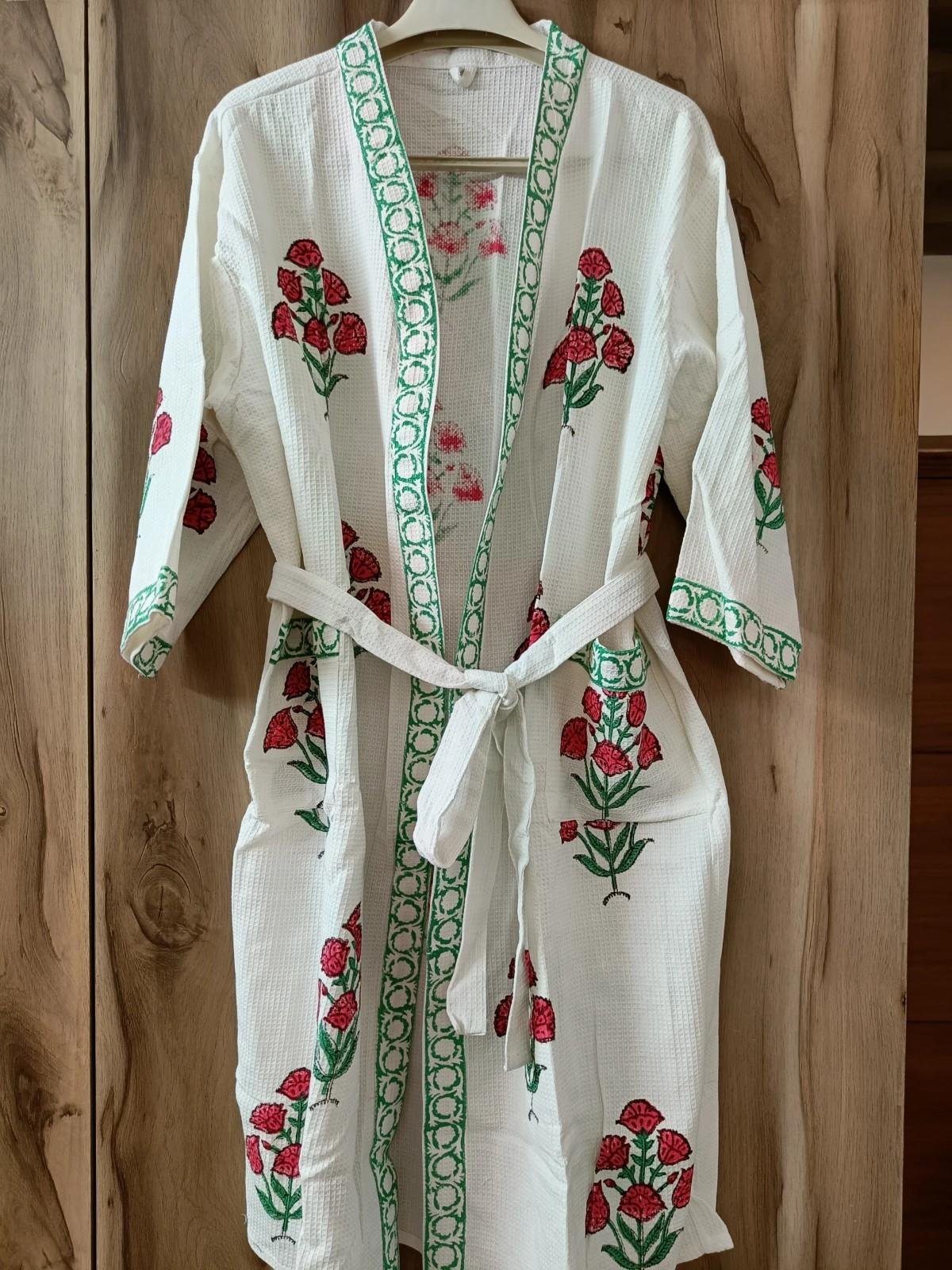 Exquisite handblock booti print in pink and green on white waffle cotton unisex bathrobe - Image 2